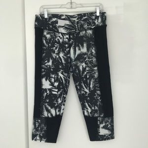 Fabletics Black and White Palm Print Leggings Sz L